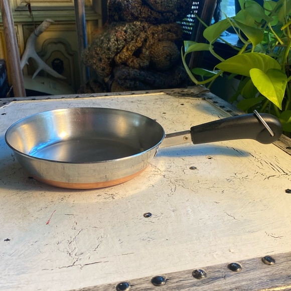 Revere Ware Copper Bottom 7” Frying Pan - Picture 7 of 11